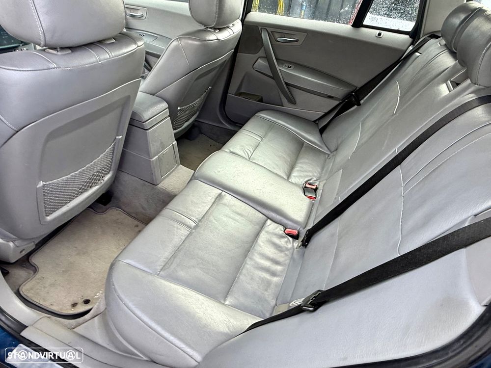 BMW X3 2.0 d SE - 11