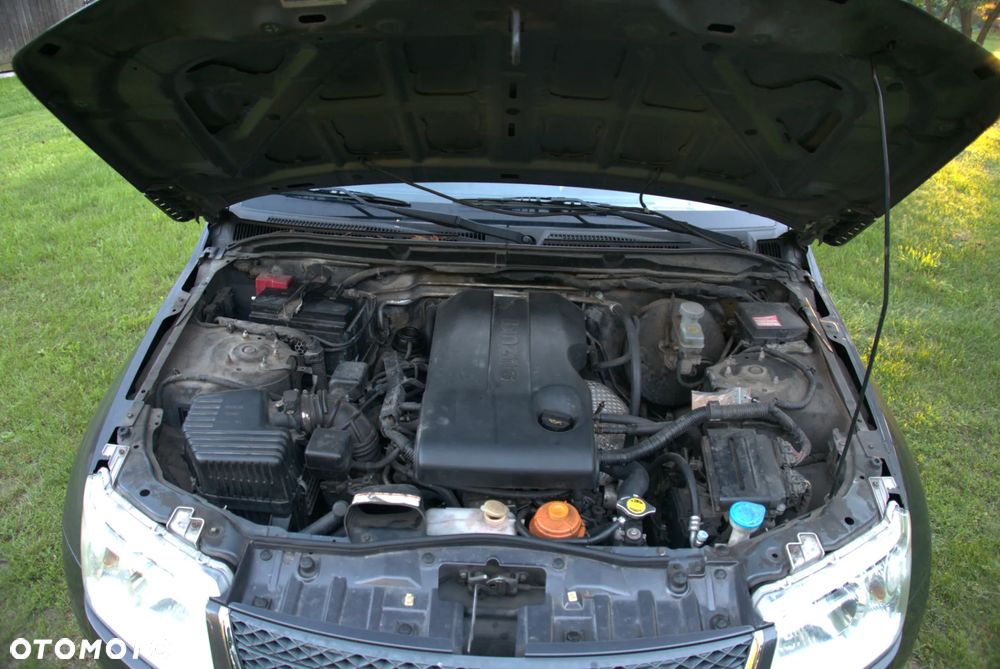 Suzuki Grand Vitara 2.4 Premium - 32