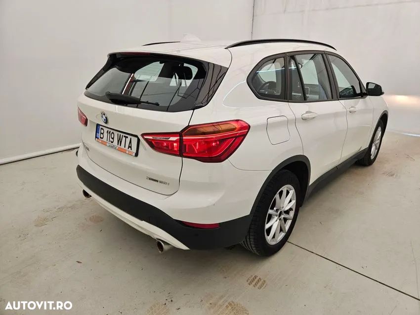 BMW X1 xDrive20i AT - 3