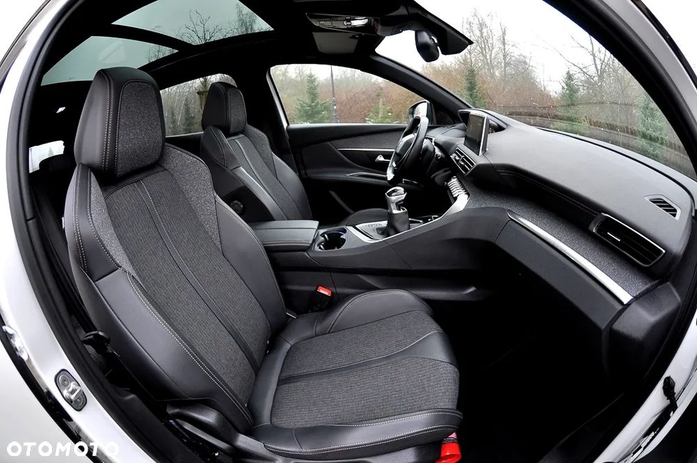 Peugeot 3008 1.2 PureTech Allure S&S - 24