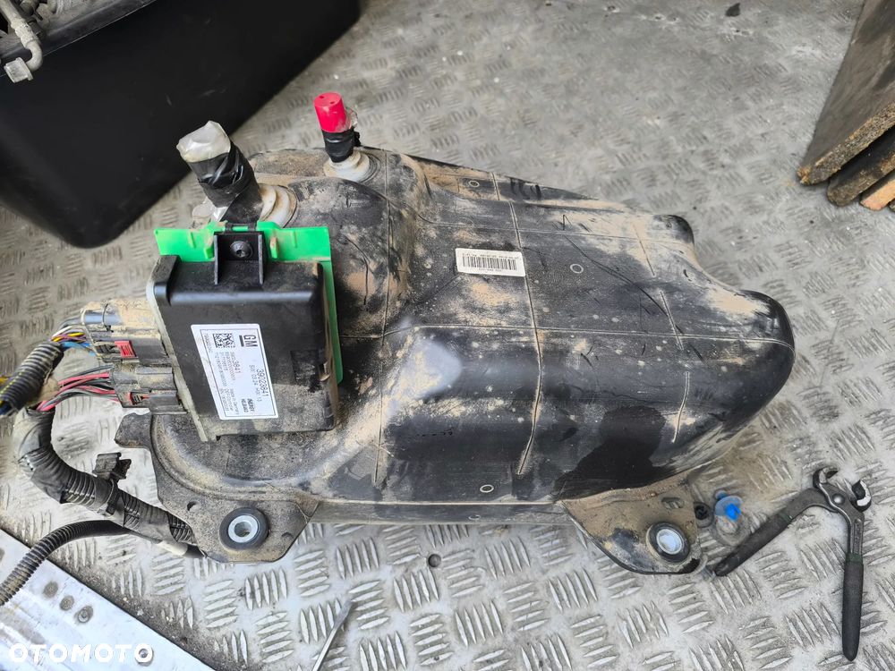 Kompletny zbiornik adblue z pompą Insignia B 2,0cdti - 2