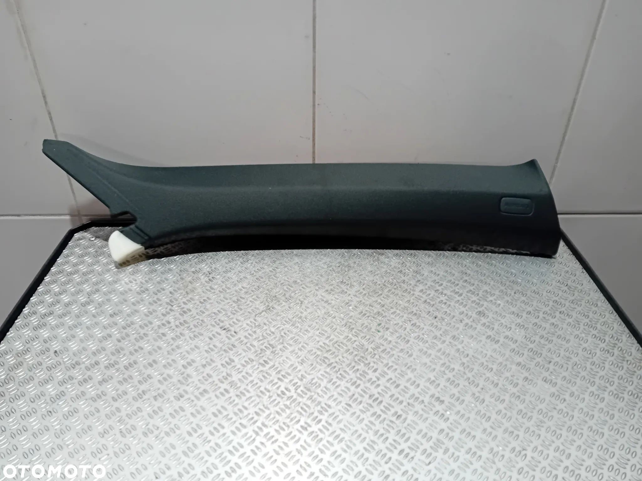osłona słupka prawa szyby przedniej kolor czarny Audi Q3 2015 8U0867234F - 1