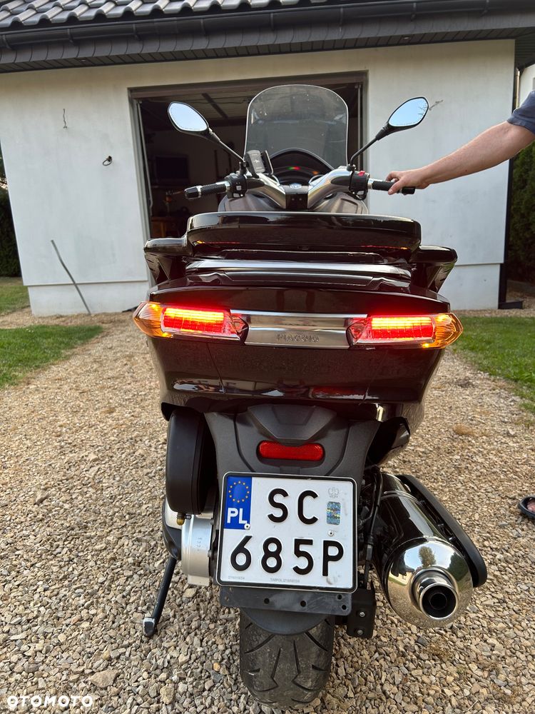 Piaggio X10 - 17