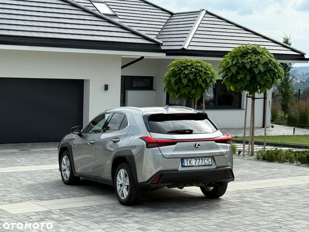 Lexus UX - 11
