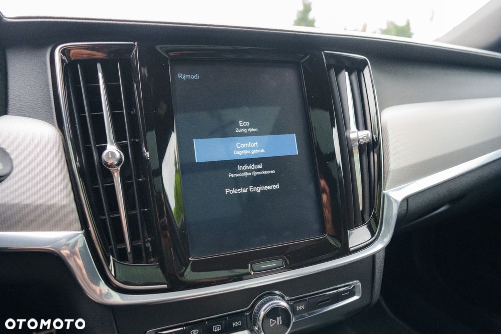 Volvo V90 D4 Geartronic R Design - 18