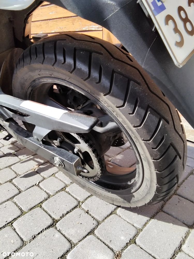 Suzuki GW 250 - 5