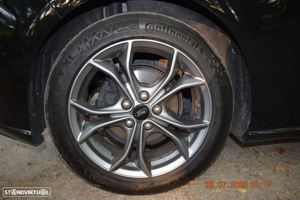 Ford Focus 1.5 TDCi ST-Line - 37