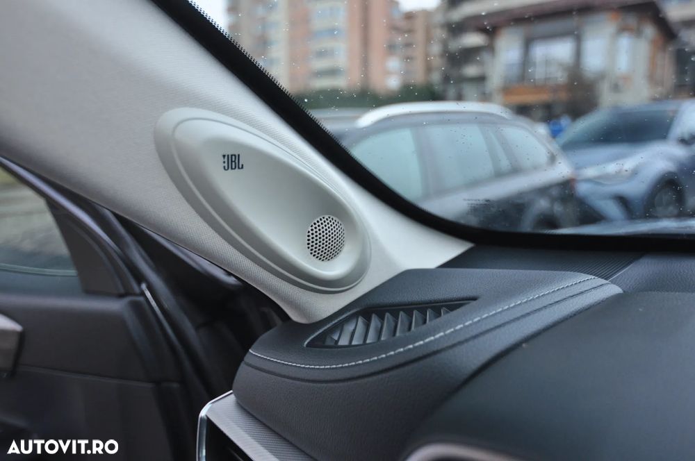 Toyota Highlander 2.5 Hybrid Executive - 28