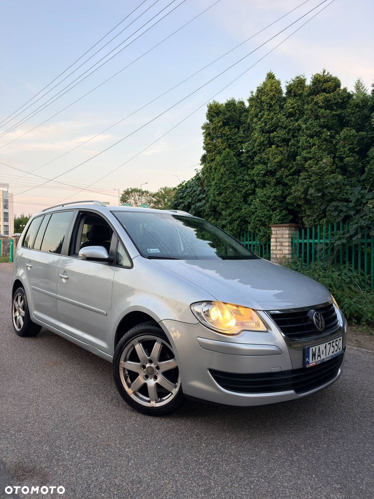 Volkswagen Touran - 3