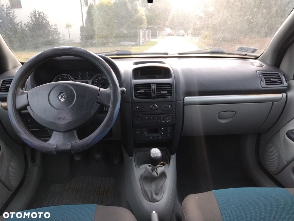 Renault Clio 1.5 dCi Privilege - 8