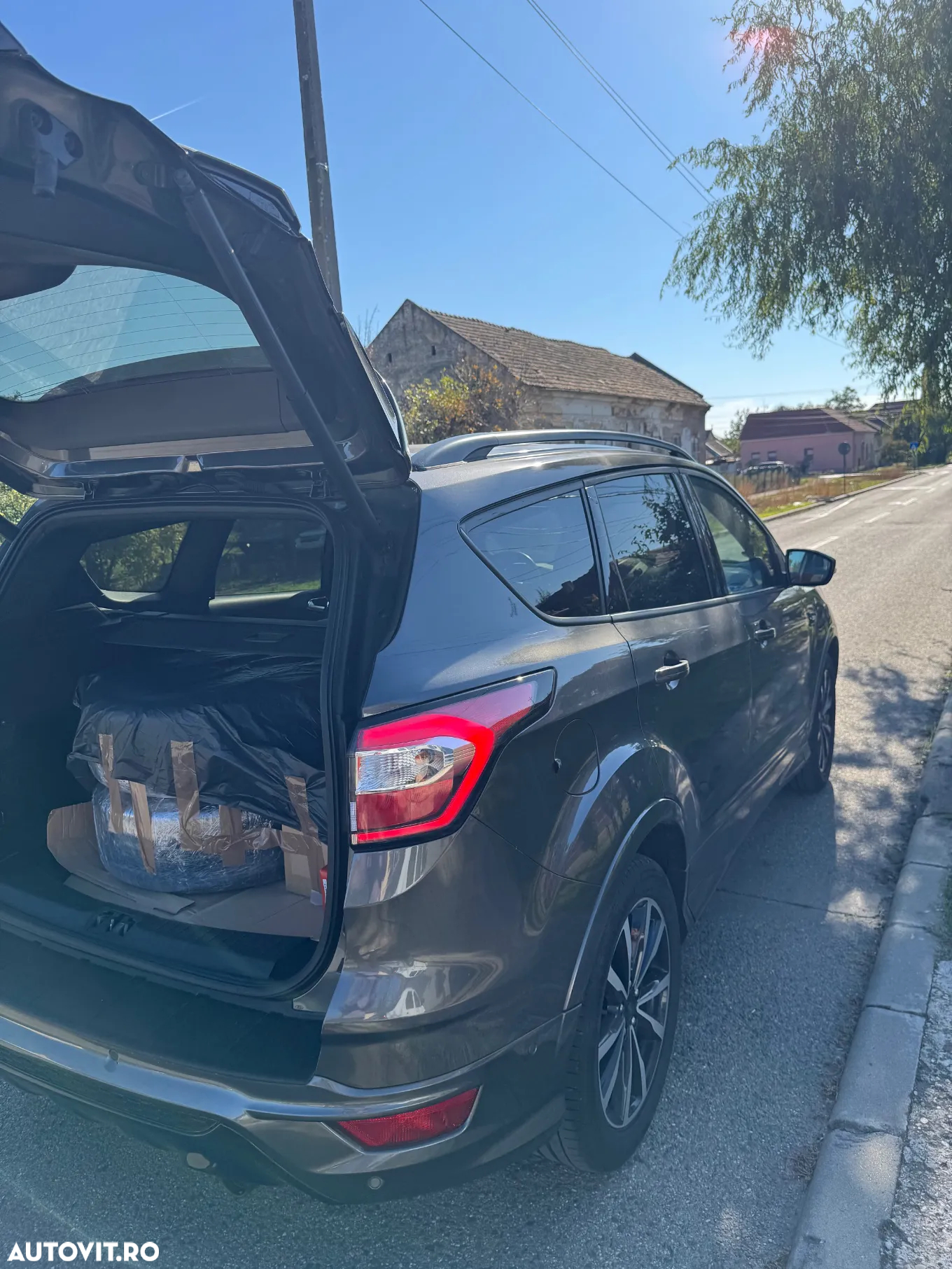 Ford Kuga 1.5 EcoBoost 2x4 ST-Line - 33