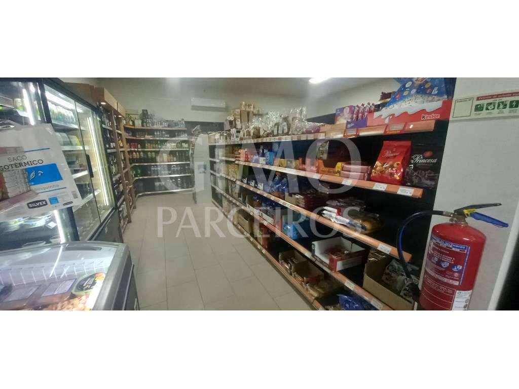 Venda de trespasse de Minimercado na Curia - Grande imagem: 3/10