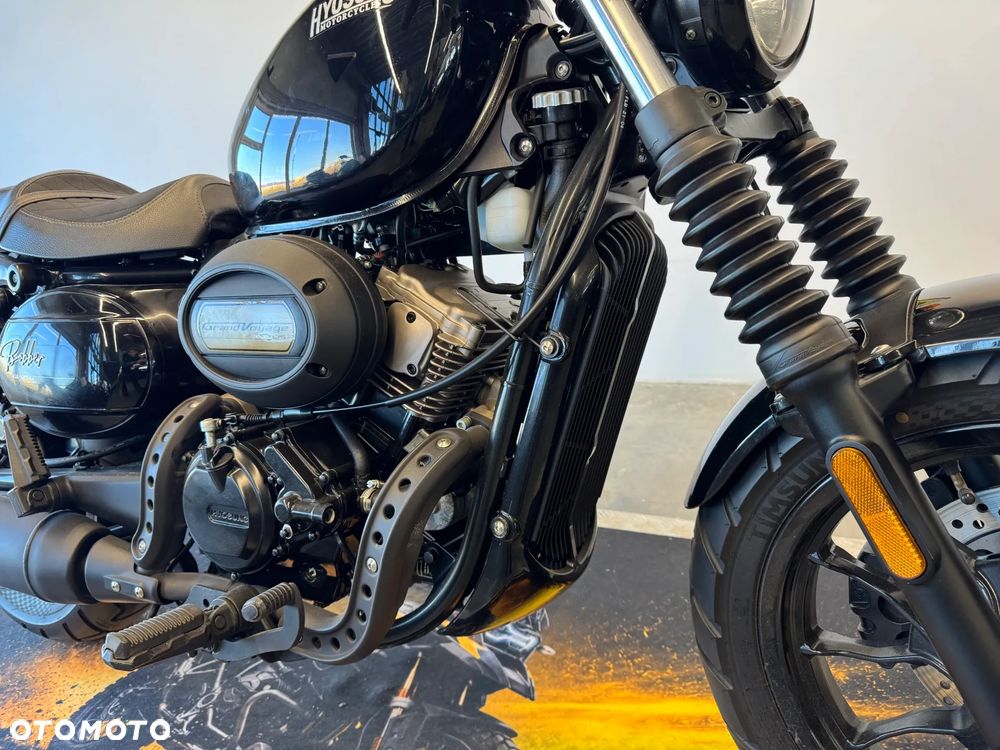 Hyosung GV - 9