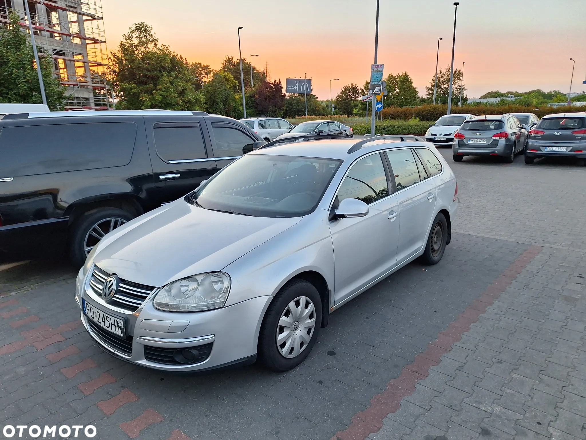 Volkswagen Golf V 1.9 TDI Comfortline - 4