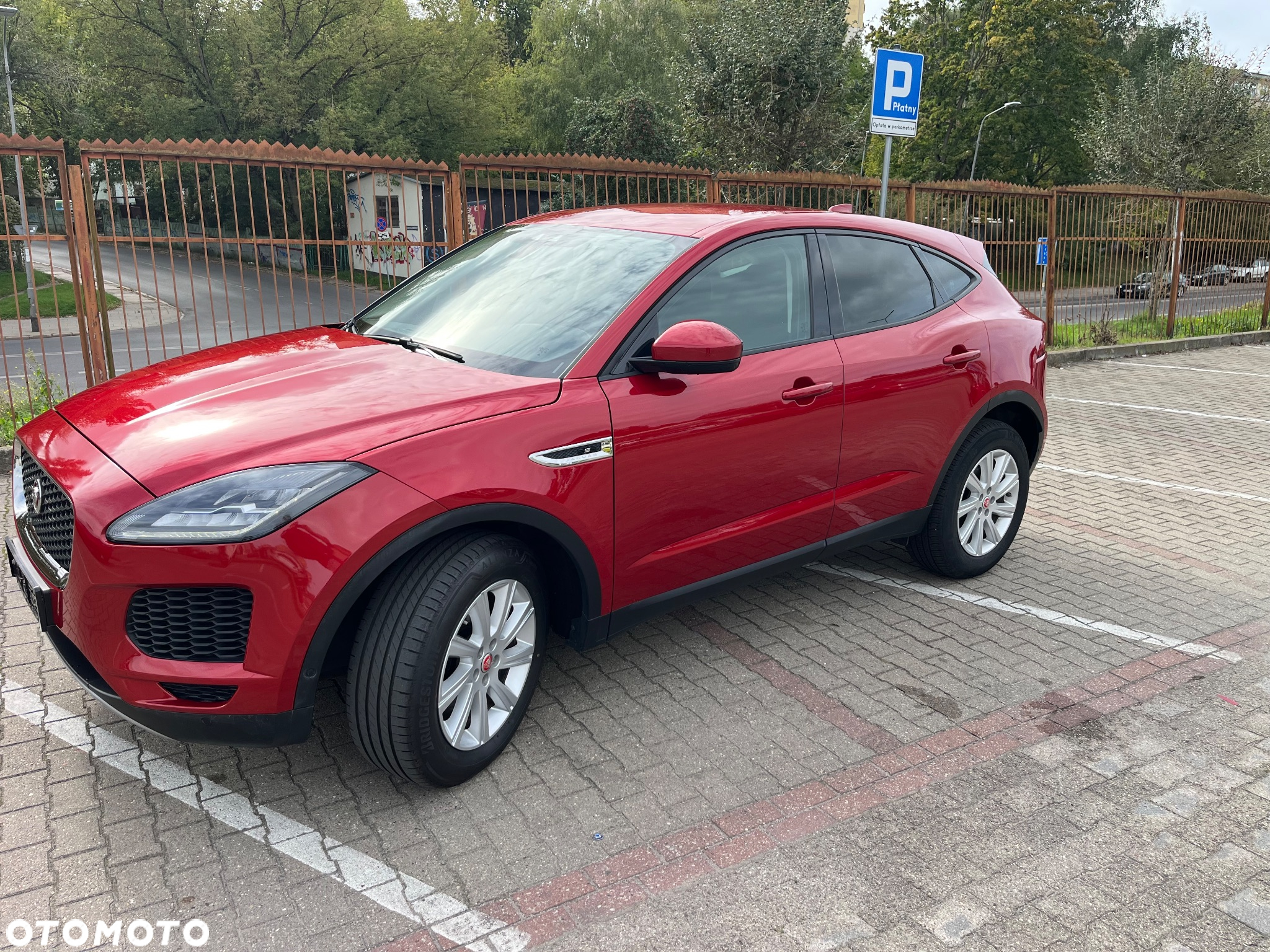 Jaguar E-Pace D150 - 10