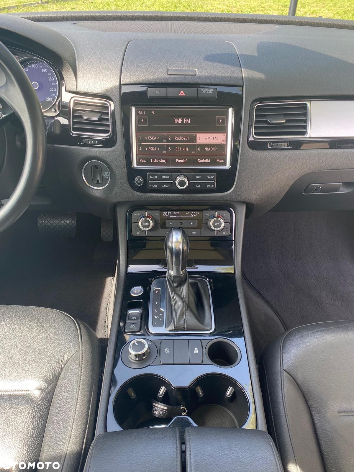 Volkswagen Touareg 3.0 V6 TDI BMT - 11