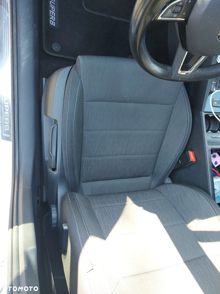 Skoda Superb 2.0 TDI Ambition - 5