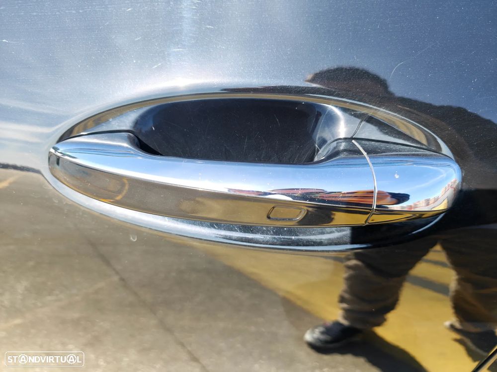 Mercedes-Benz CLA 250 e Shooting Brake AMG Line - 23