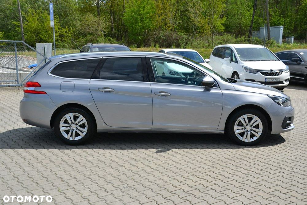 Peugeot 308 - 4