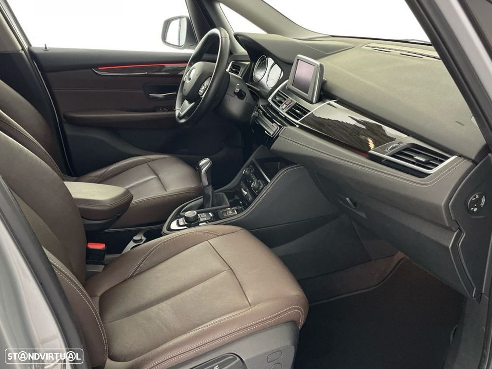 BMW 216 Active Tourer d Line Luxury - 21
