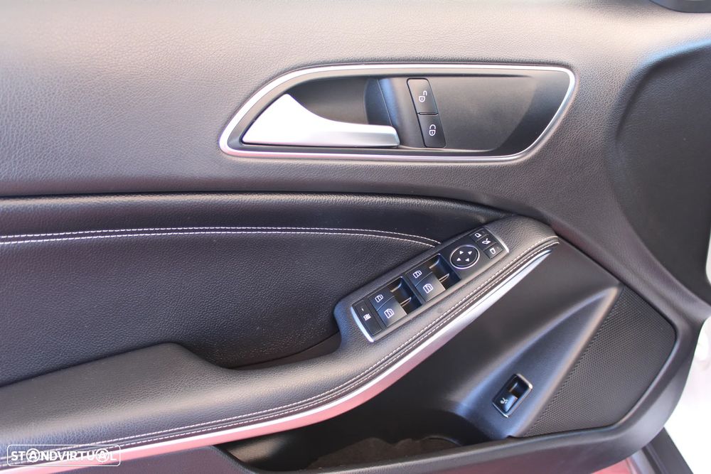 Mercedes-Benz GLA 220 d - 19