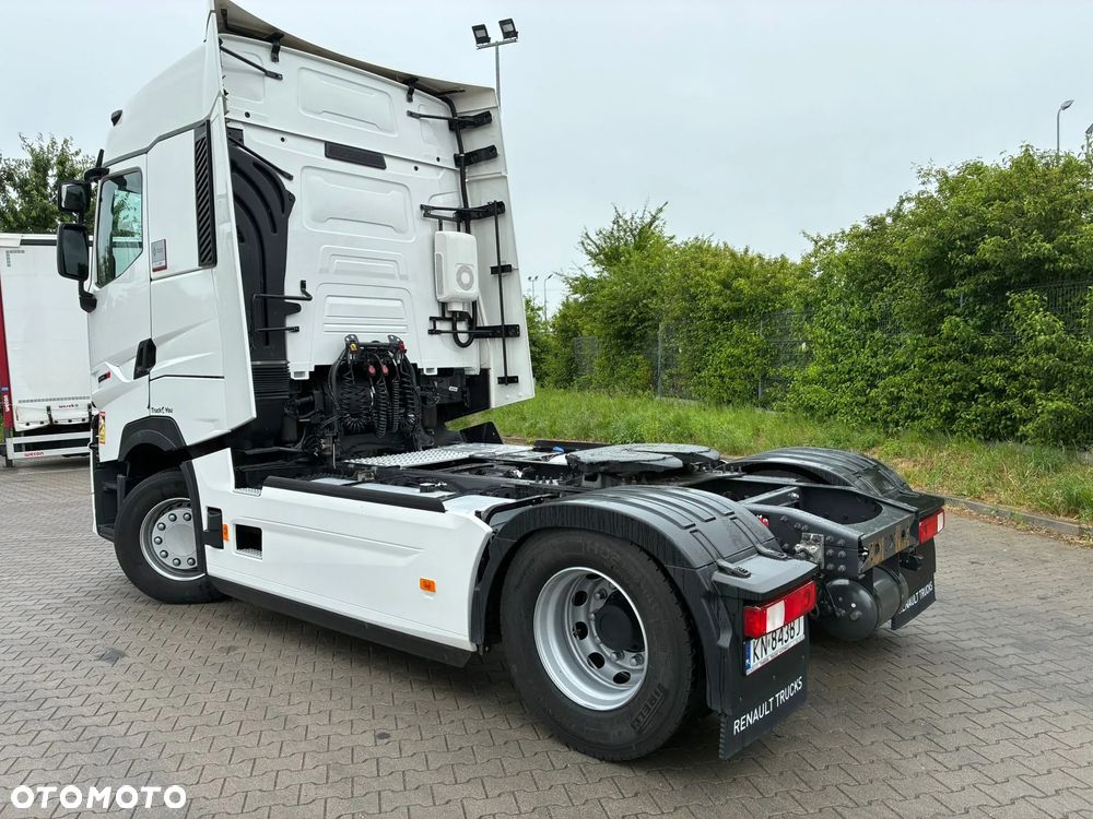Renault T480 HIGH Sleeper Cab - 11