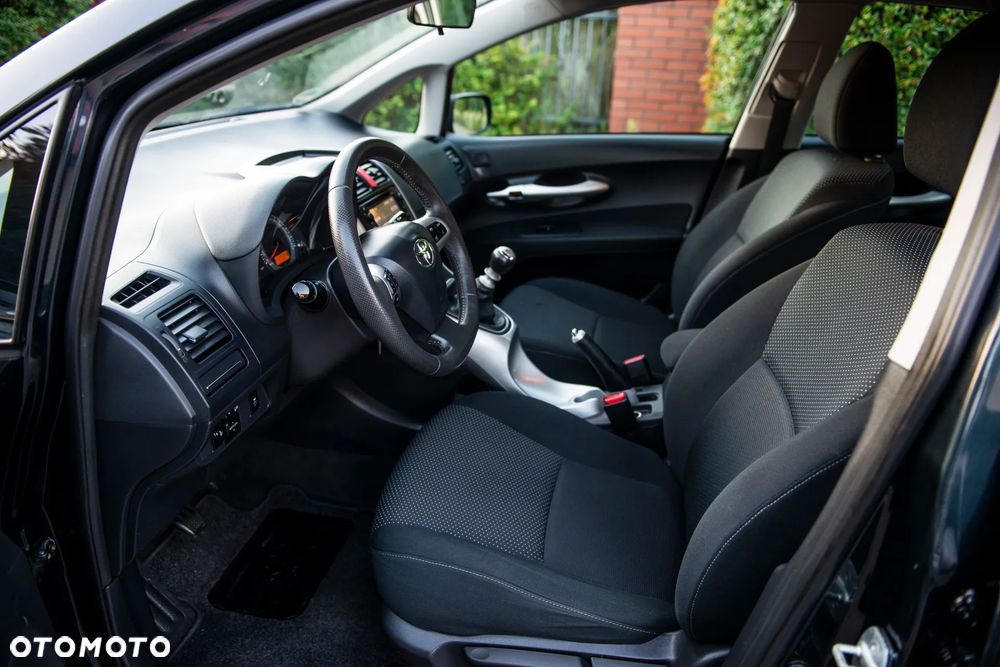Toyota Auris 1.6 Executive - 17
