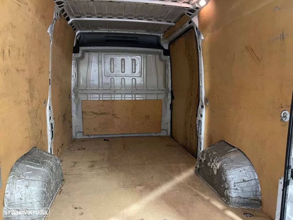 Peugeot Boxer 2.2 BlueHDi 335 L2 CD - 17
