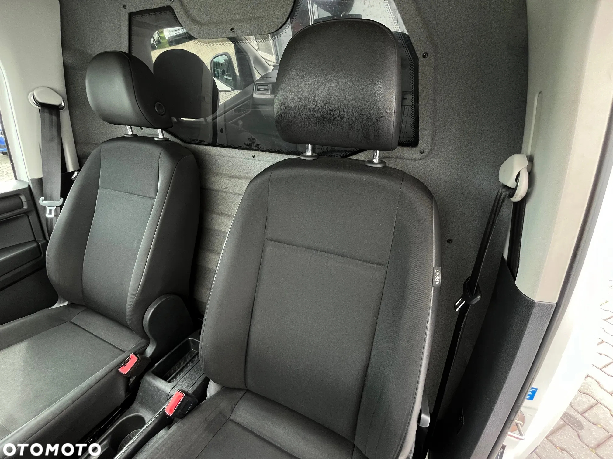 Volkswagen Caddy Maxi - 18