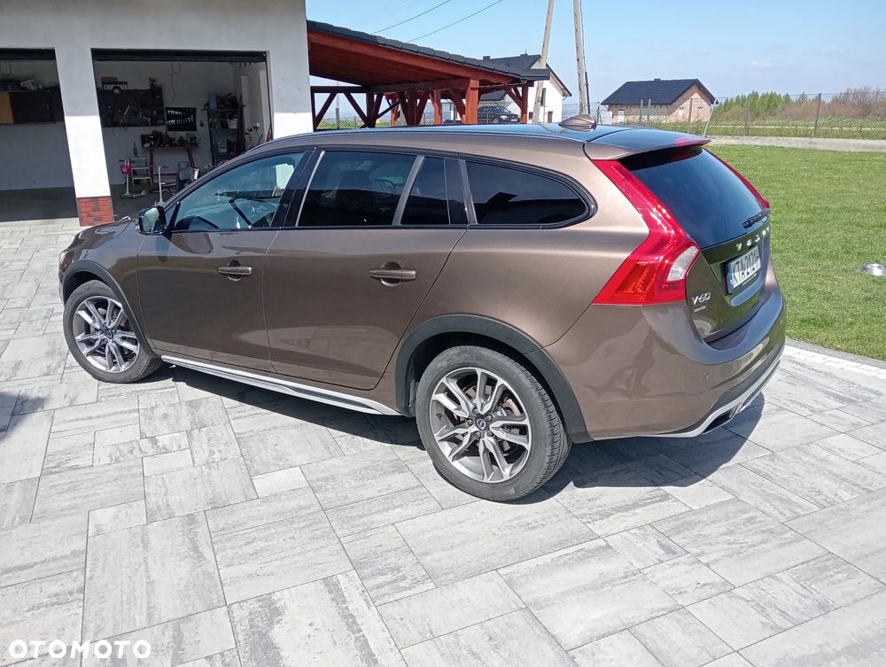 Volvo V60 Cross Country T5 AWD Summum - 8