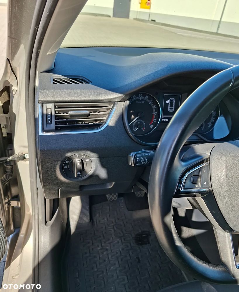 Skoda Octavia ver-1-6-tdi-ambition - 15