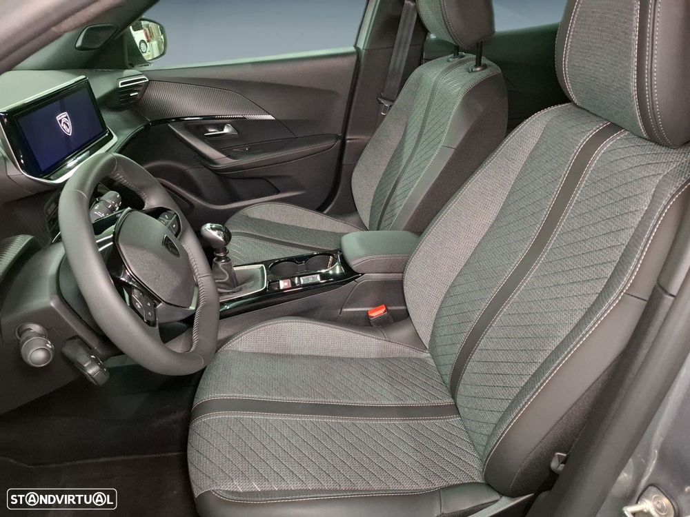 Peugeot 2008 1.2 PureTech Allure — fotografia 11