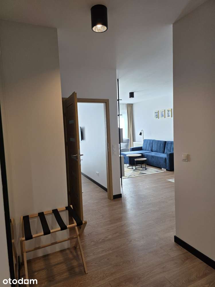 Do wynajęcia 2 pokoje, 49 m², ul. Zamoyskiego 37 (Metro, Stadion)