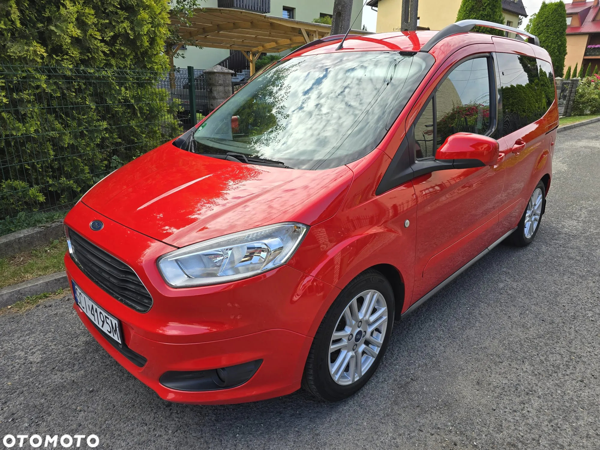 Ford Tourneo Courier 1.0 EcoBoost Titanium - 14