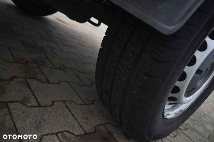 Mercedes-Benz Sprinter - 12