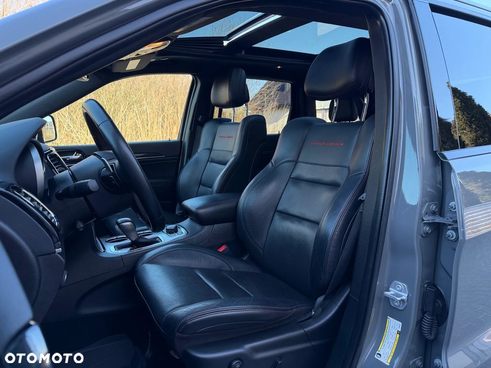 Jeep Grand Cherokee - 13