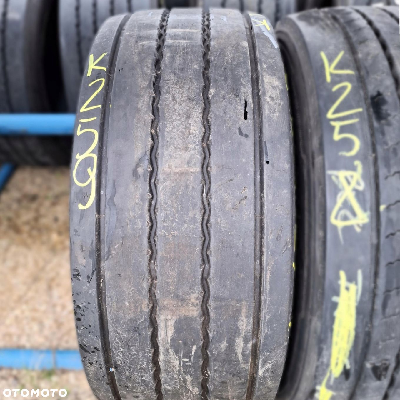 Opona ciężarowa 385/55R22.5 Uniroyal TH40, NACZEPA 11mm 2022rok idK259 - 1
