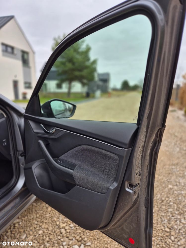 Skoda Kamiq 1.0 TSI Style - 33