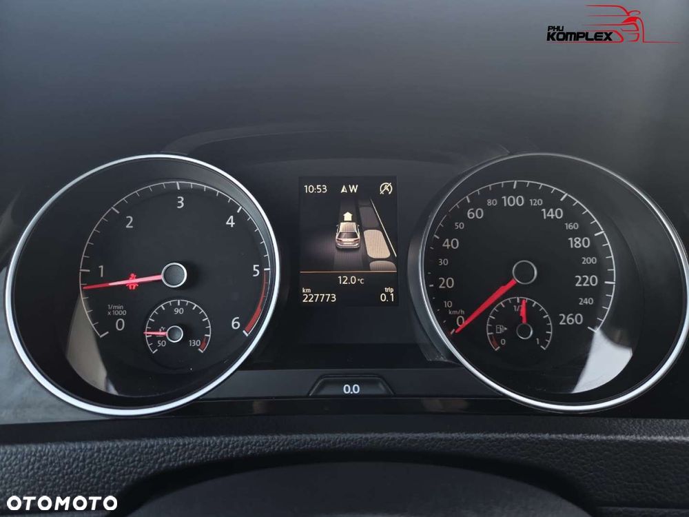 Volkswagen Golf - 23
