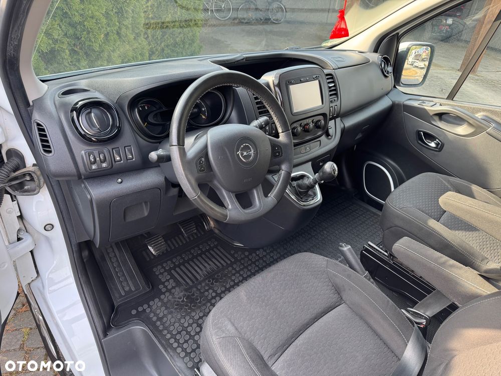 Opel Vivaro - 16