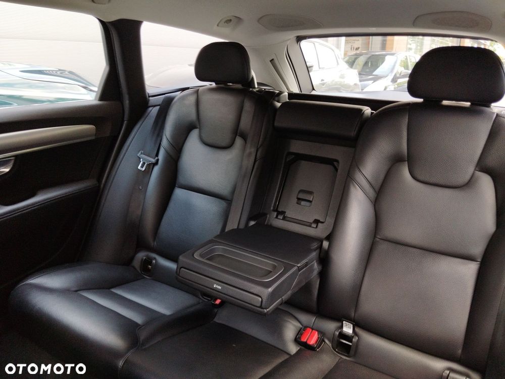 Volvo V90 D5 AWD Momentum - 13