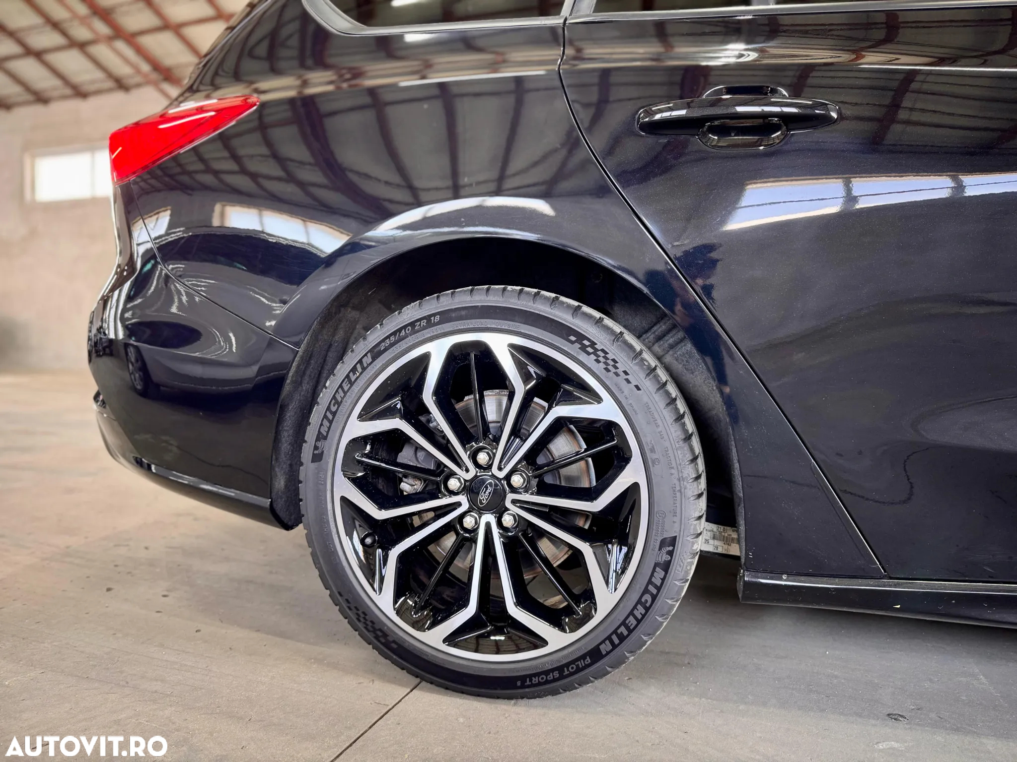 Ford Focus Turnier 2.0 EcoBlue Start-Stopp-System Aut. ST-LINE - 7