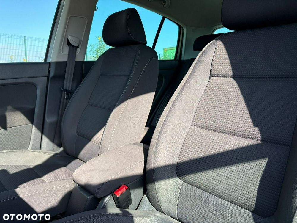 Volkswagen Golf Plus - 17