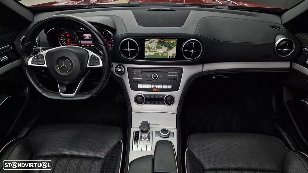 Mercedes-Benz SL 400 9G-TRONIC designo edition — fotografia 27