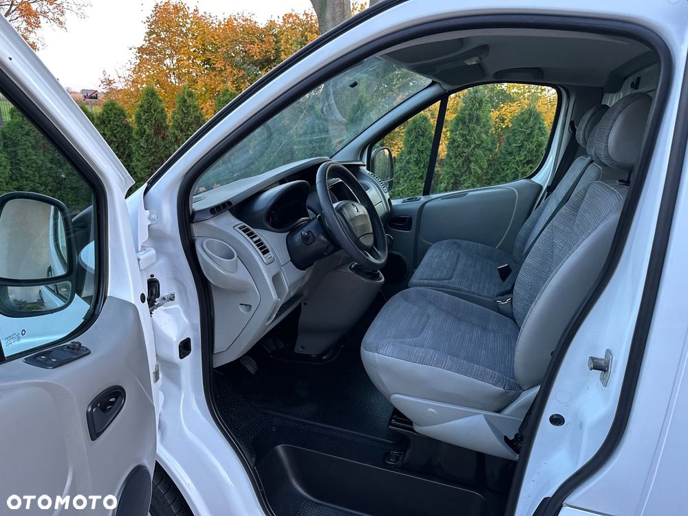 Renault Trafic - 11