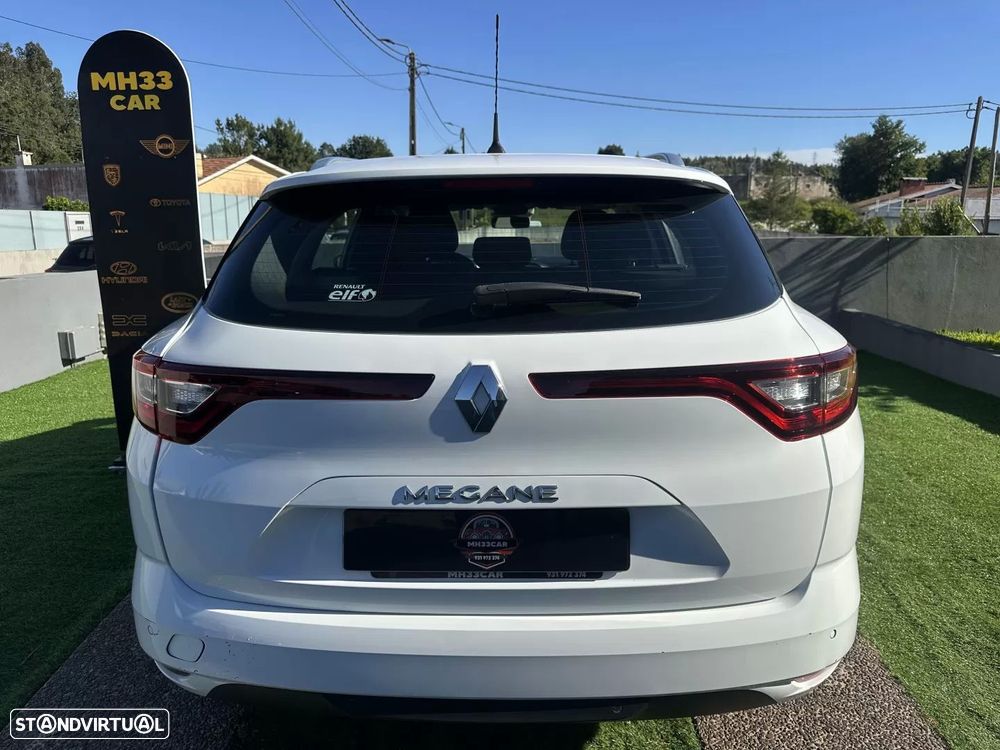 Renault Mégane Sport Tourer - 10
