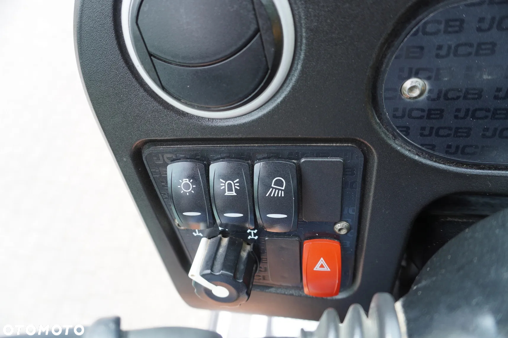 JCB 526-56 Agri Plus / 5,6 m wysięg / joystick - 24