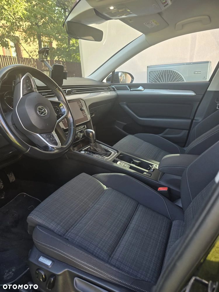 Volkswagen Passat - 7