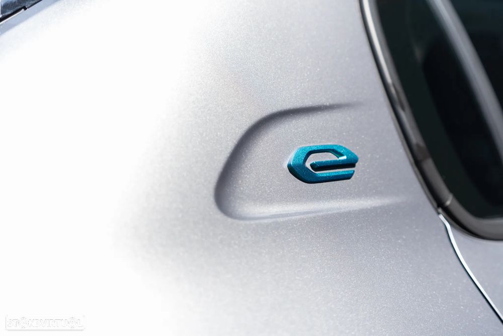 Peugeot e-208 - 10