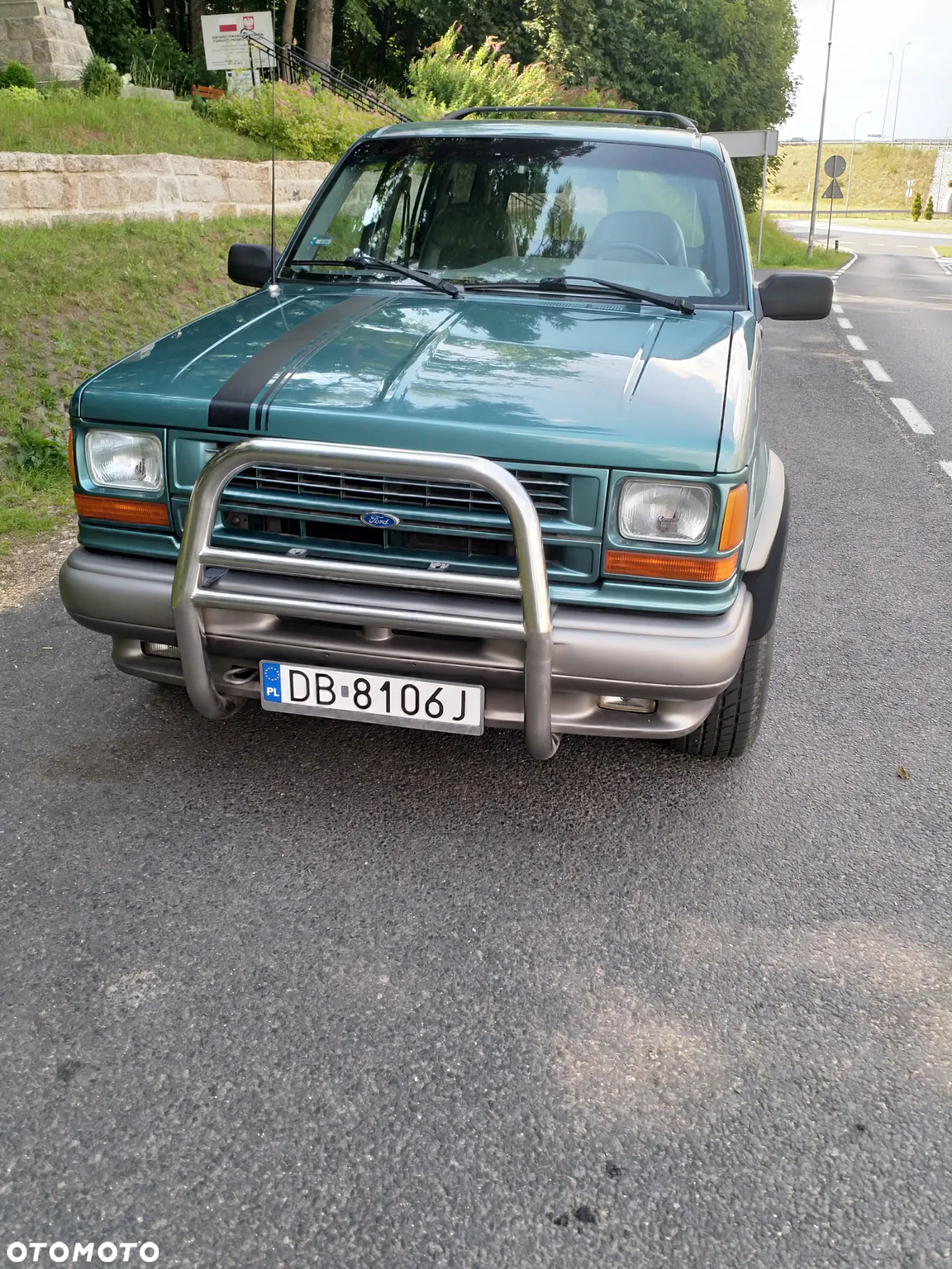 Ford Explorer Standard - 27